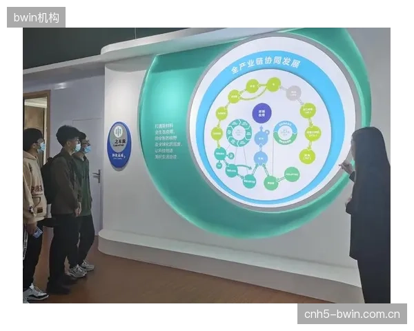 深圳大运中心选择华为云作为股权投资伙伴，以技术入股形式完成了智能化节能改造